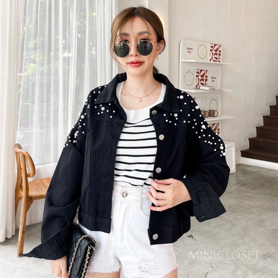 แจ็คเก็ตยีนส์ ตอกอะไหล่มุกแน่นๆ สวยๆ