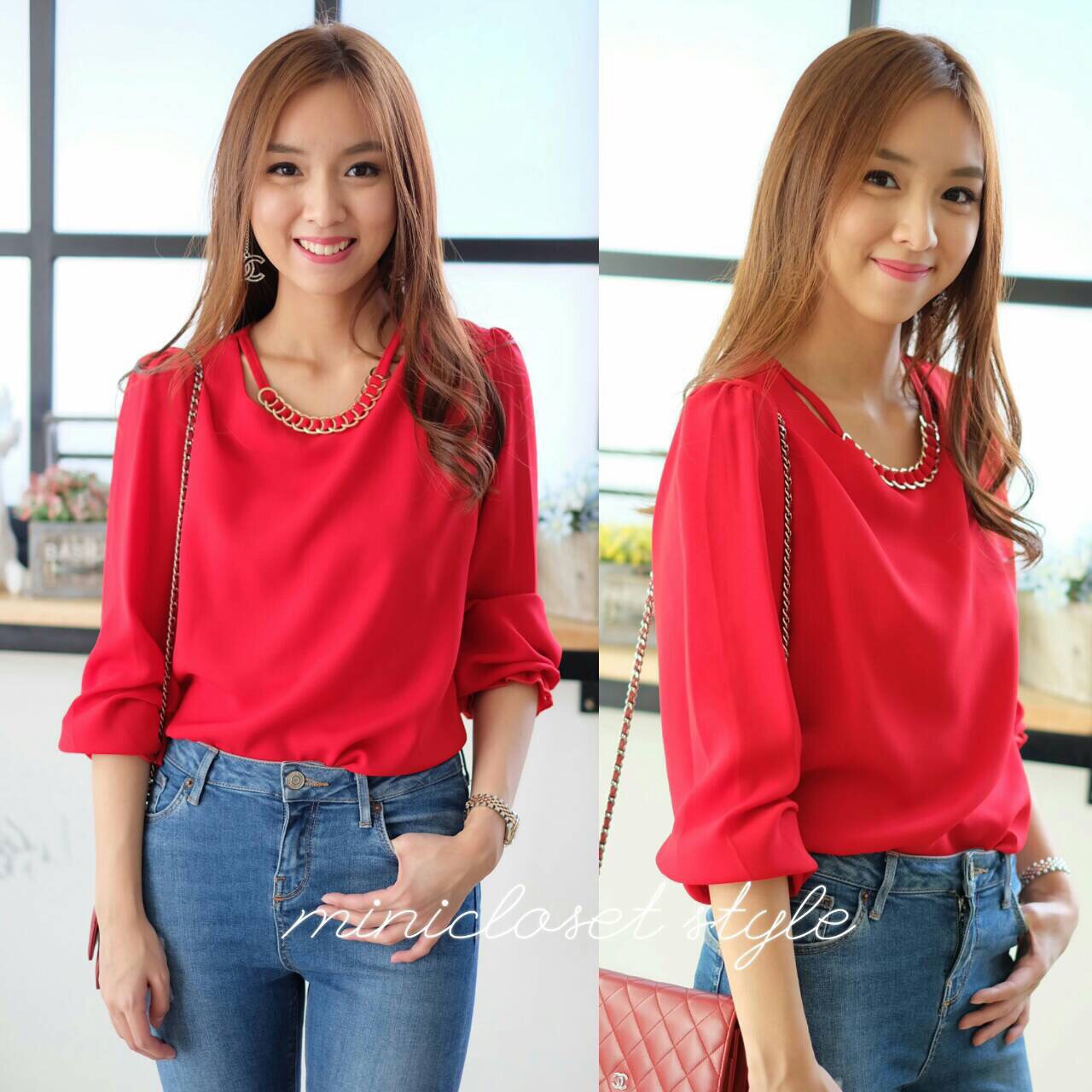 เสื้อคอคว้านยู ตกแต่งอะไหล่ทองเหมือนโซ่สร้อยทอง