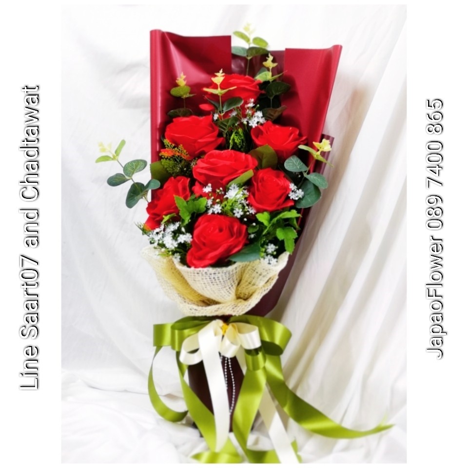 ช่อดอกกุหลาบแดง ทรงสูง