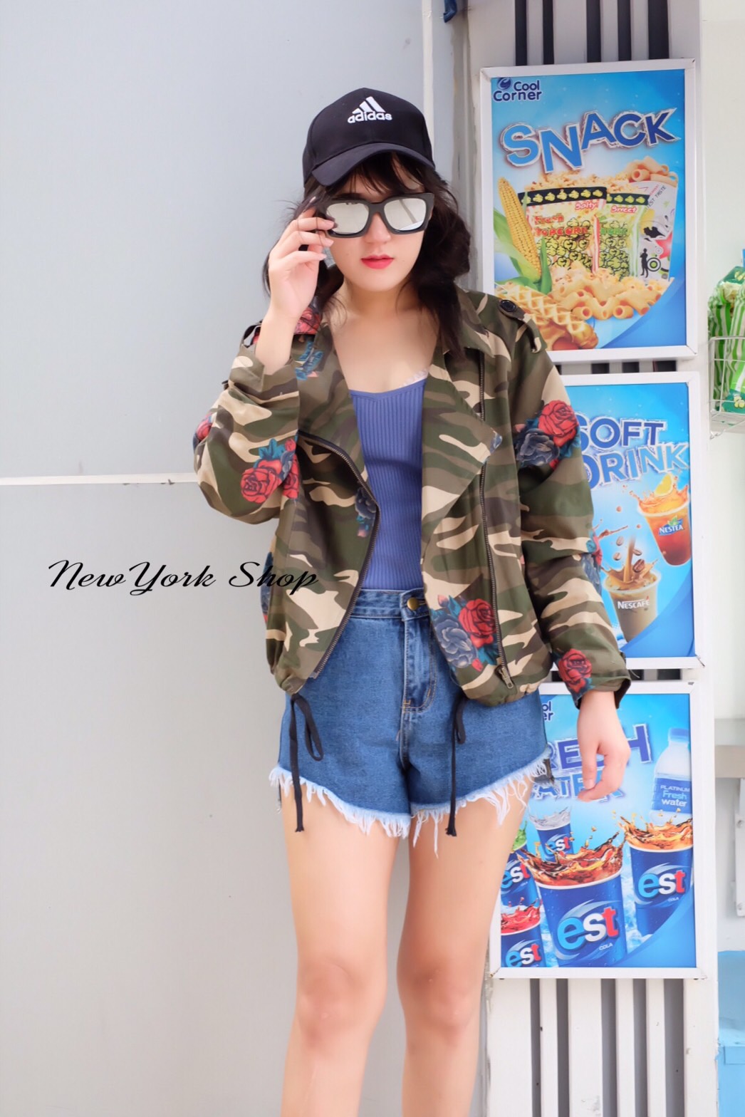 เสื้อแจ็กเก็ตลายพรางสีเขียวแบบทหารพิมพ์ดอกกุหลาบ ผ้าสวยงานสวยค่ะ งานสไตล์ zara ห้ามพลาดกันเลยนะค่ะ