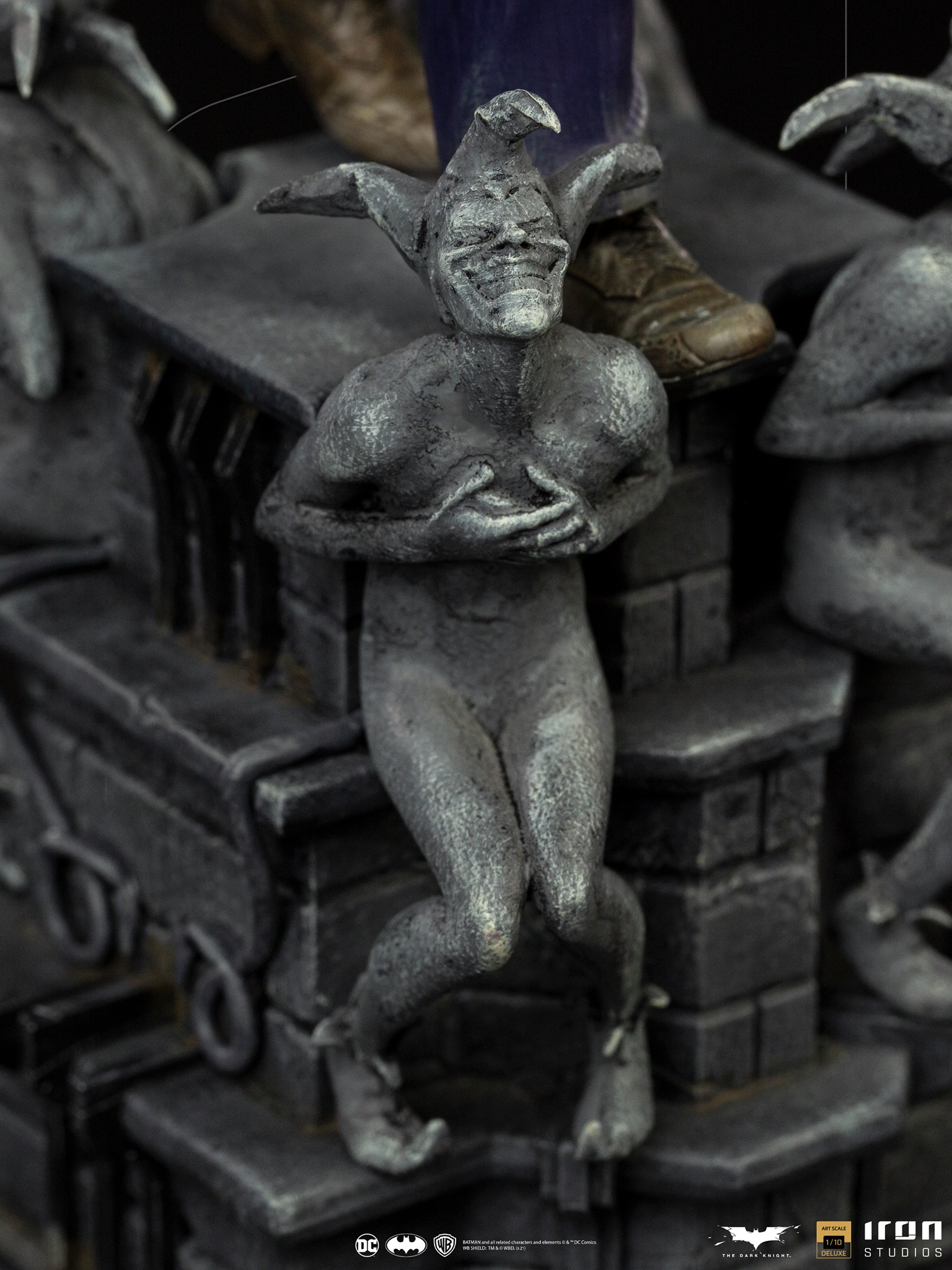 Iron Studios Deluxe Art Scale 1/10 The Dark Knight - The Joker