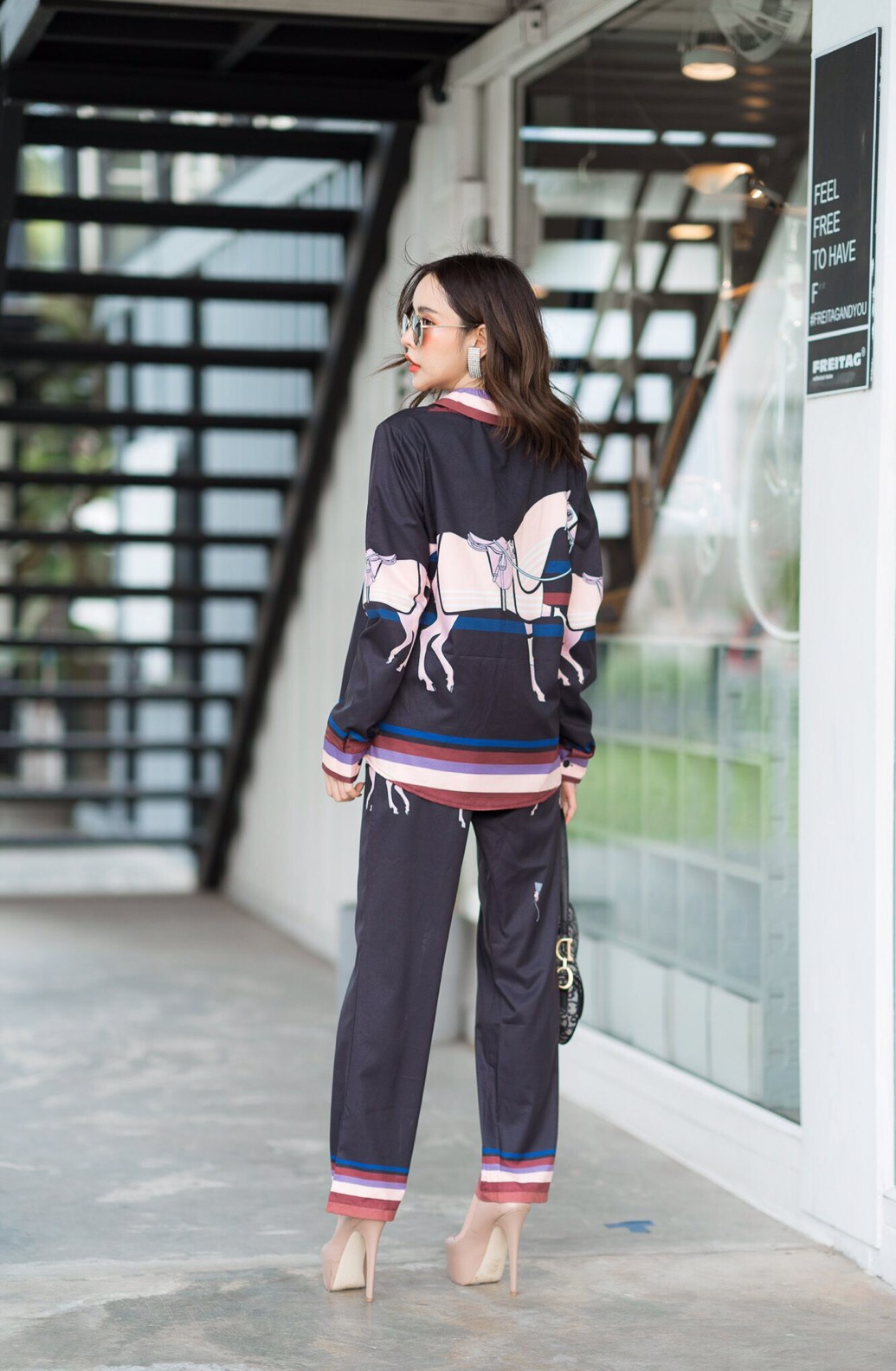 ชุดเซ็ทเสื้อกางเกงขายาว ลายม้า🐎ขายดีมากค่ะ