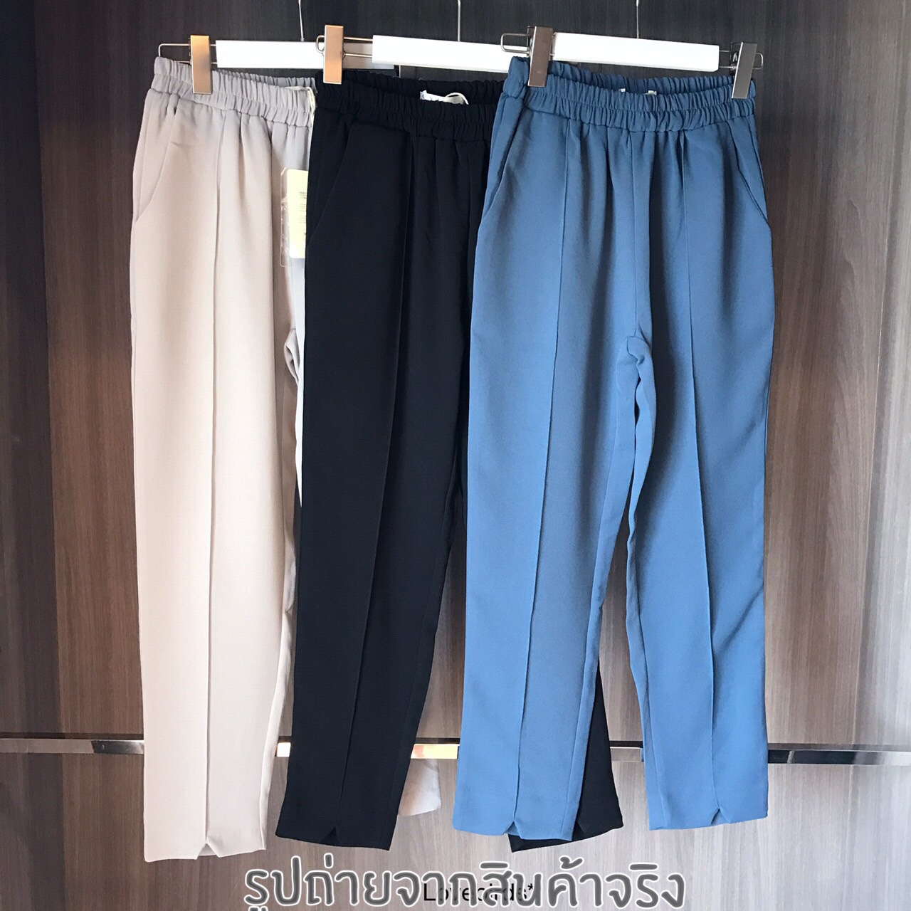 กางเกงเย็บเส้นหน้า เอวสม้อคอย่างดี ปลายขาแต่งหยักนิดนึงสามเหลี่ยม ผ้าดีมากๆๆๆ ใส่สบายแน่นอน น่ารักมากๆ ทรงสวยจริงๆค่า