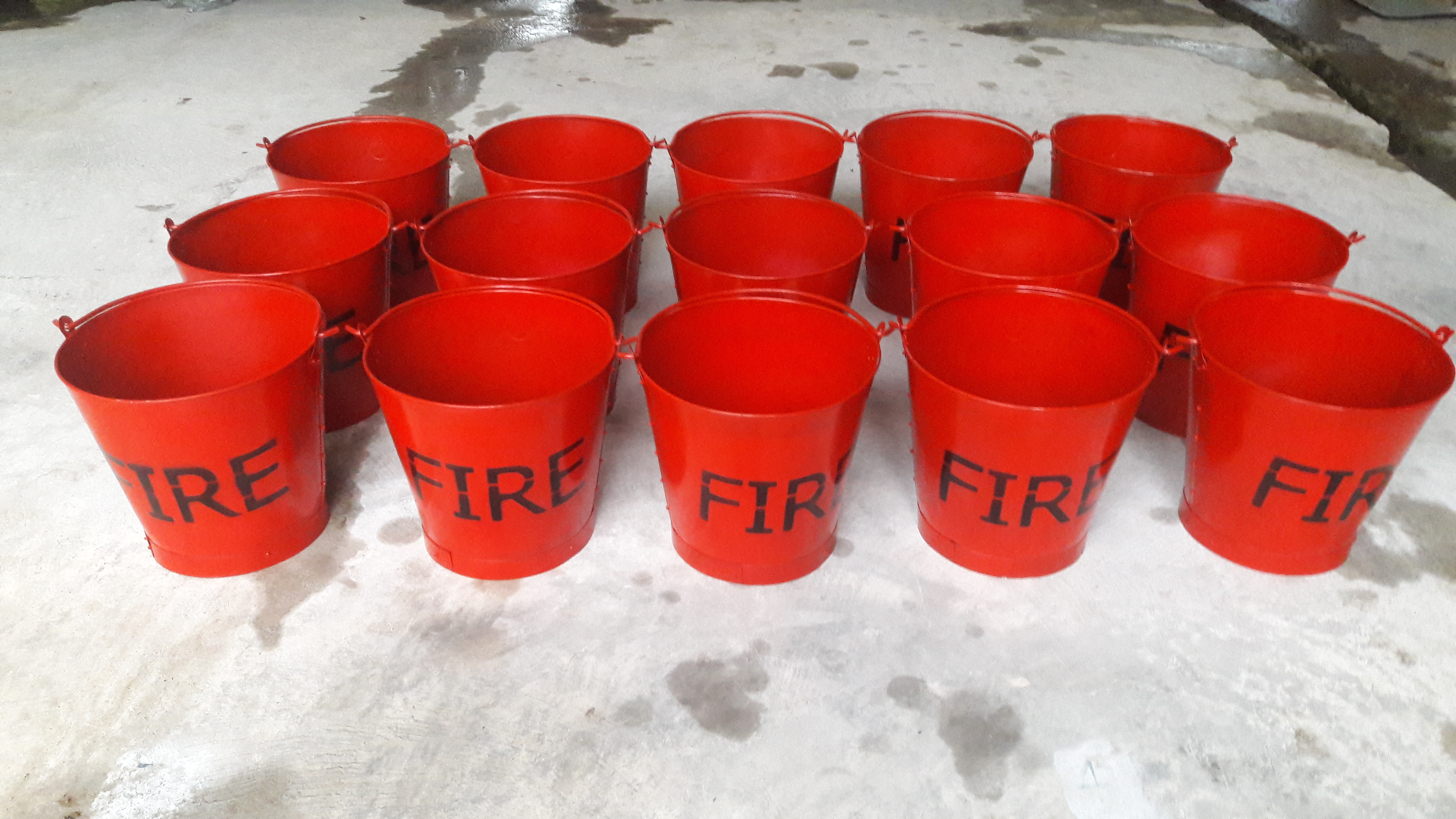 ถังตักทรายดับเพลิง (ฺBucket Fire)