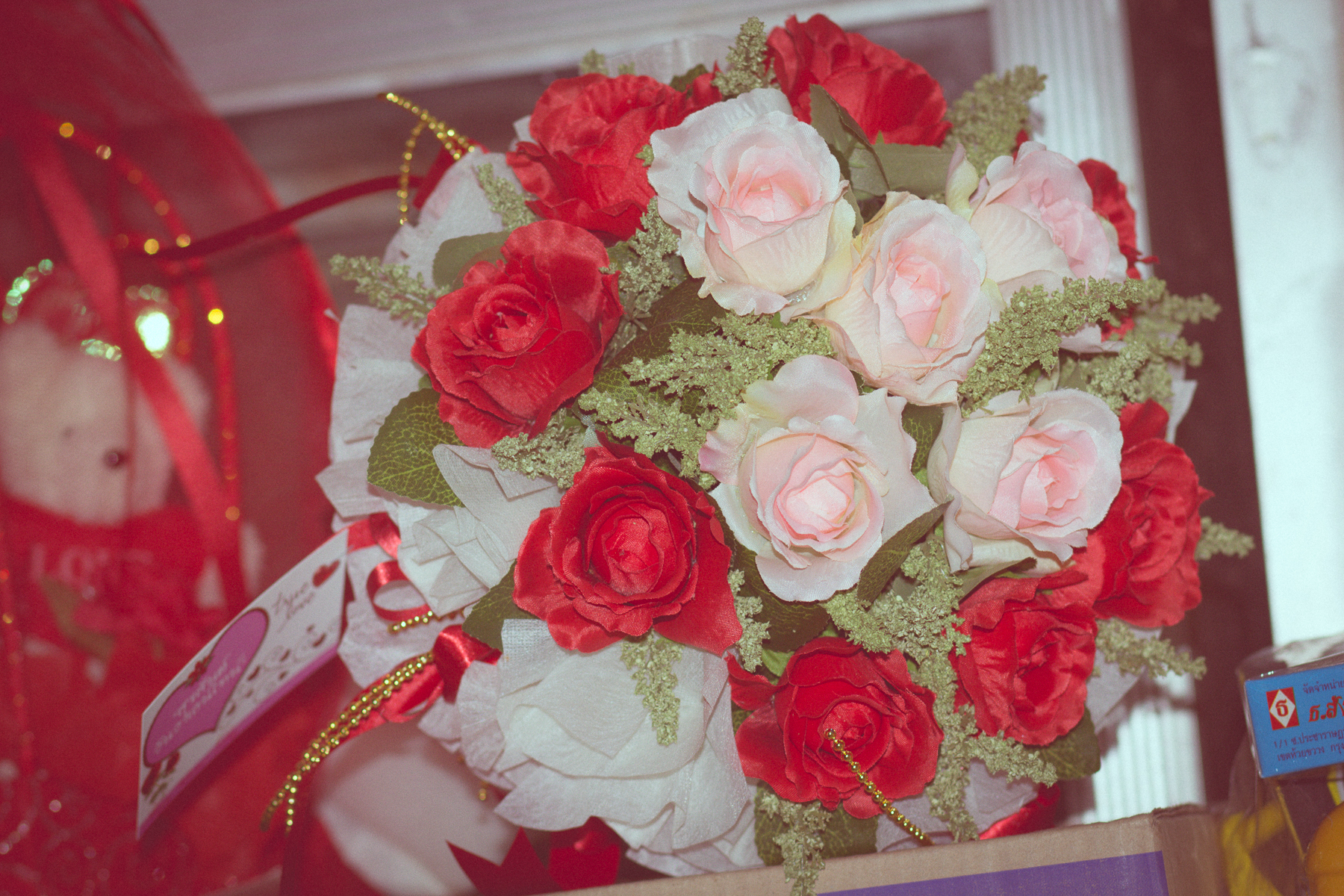 ช่อดอกไม้แห้ง ดอกกุหลาบคละสี