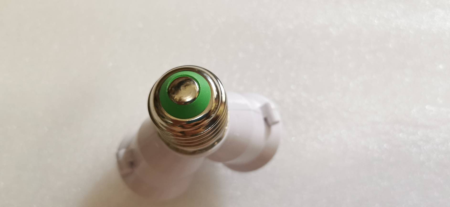 OT131 ขั้วต่อหลอด E27 เข้า 1 ออก 2 ขั้วสั้น ***ใช้กับหลอดรวมไม่เกิน 100 วัตต์