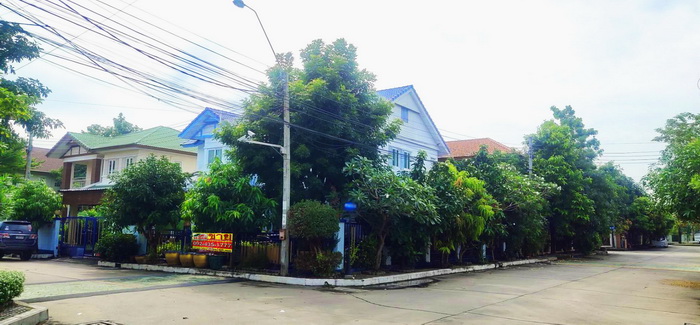 บ้านเดี่ยว ม.กรานต์วดี โครงการติดถนนพุทธมณฑลสาย 3 แขวงบางไผ่ เขตบางแค กรุงเทพฯ หลังมุม ต่อเติมเต็มพื้นที่