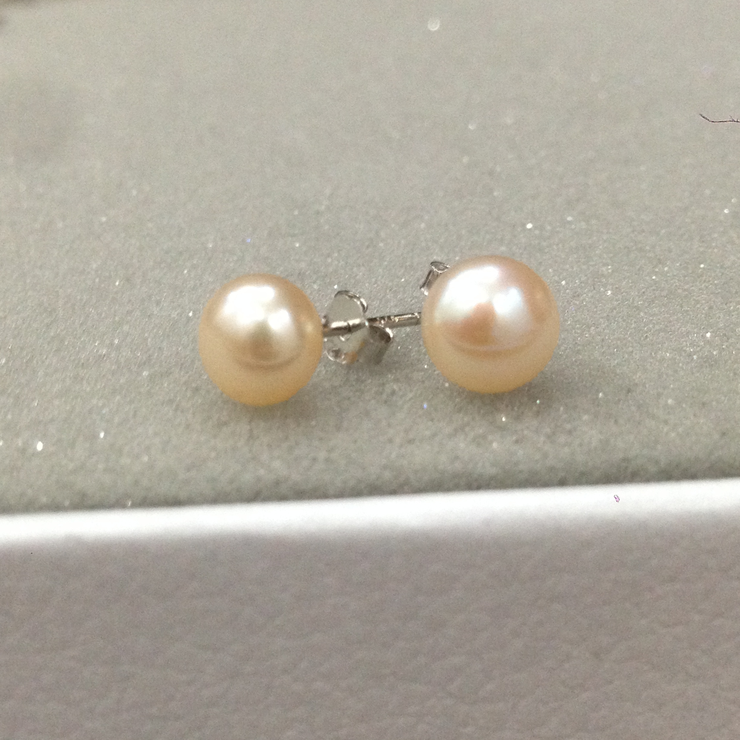 ต่างหูสำหรับผิวแพ้ง่าย เงินแท้ 92.5% Classy Pearl