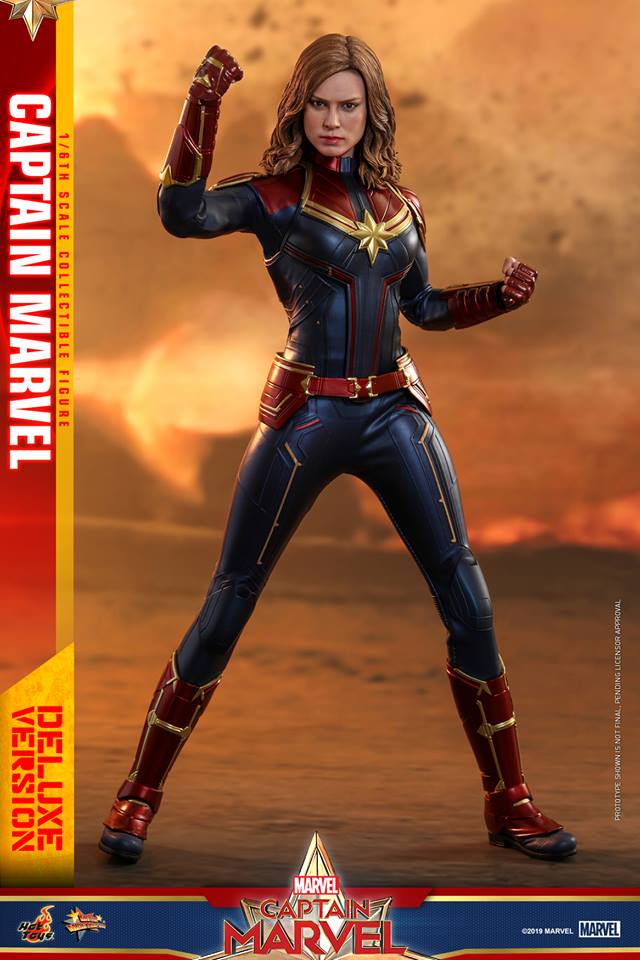 Hot Toys MMS522 CAPTAIN MARVEL - CAPTAIN MARVEL (DELUXE VERSION)