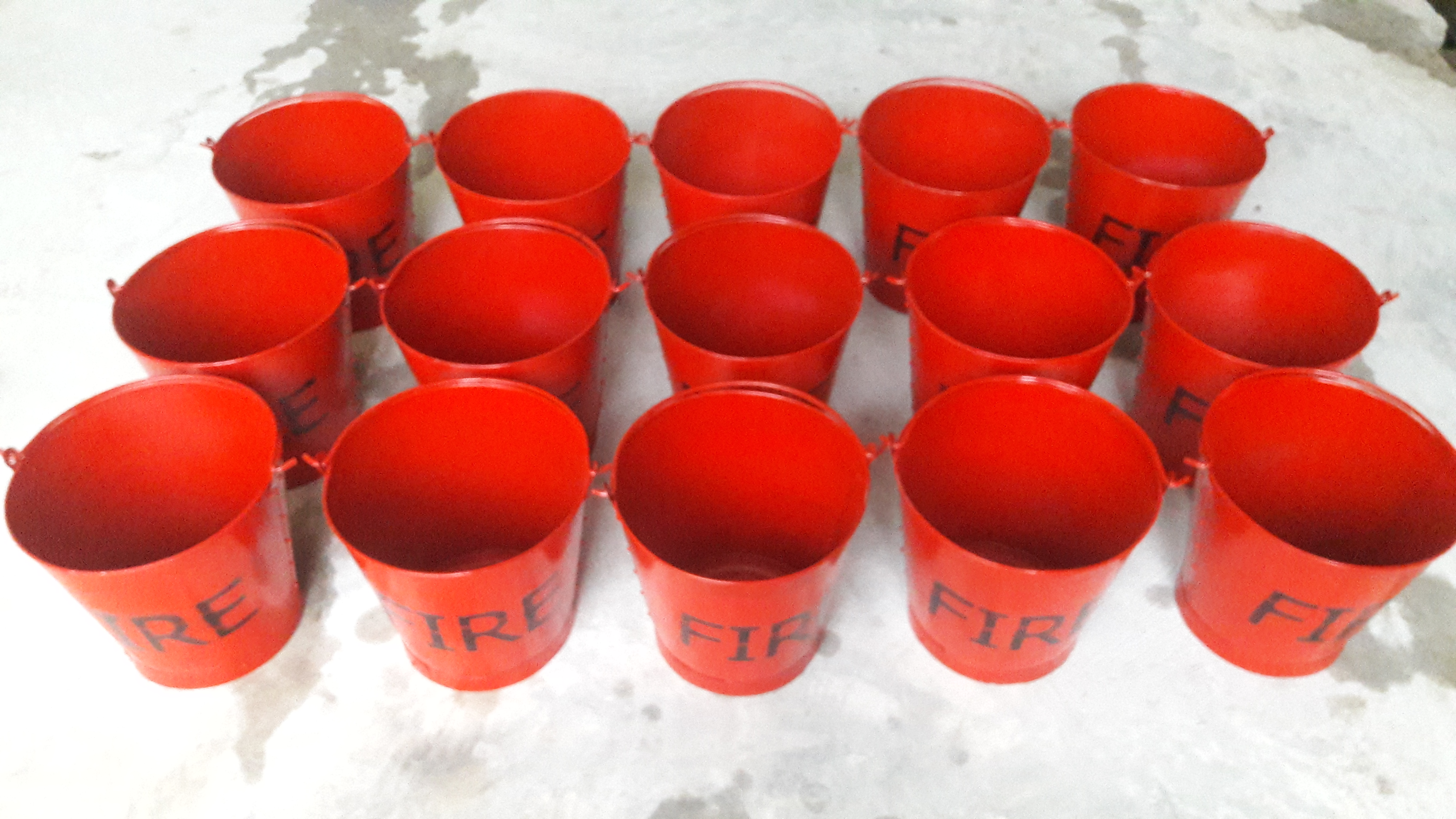 ถังตักทรายดับเพลิง (ฺBucket Fire)