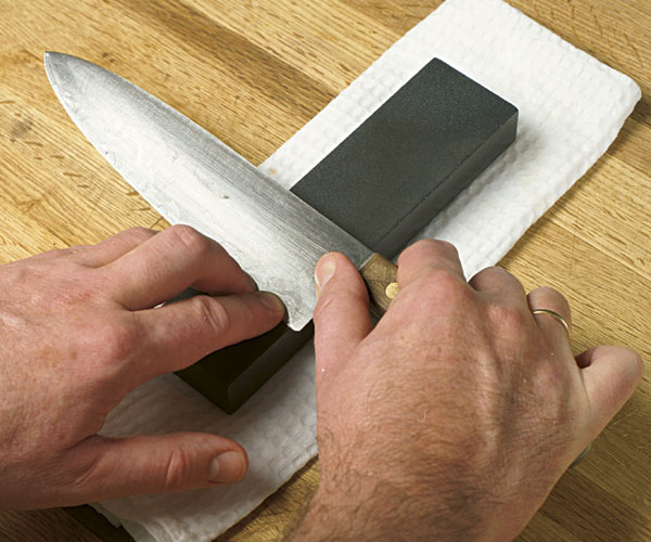 S01 หินลับมีดตราคนป่าขนาด 8 นิ้ว