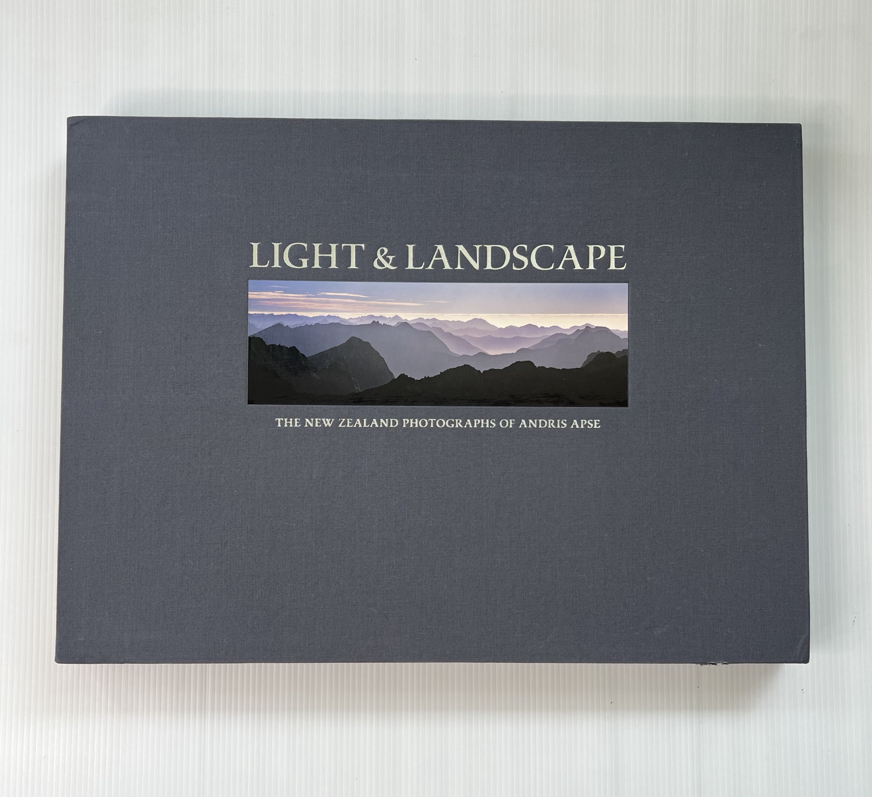 Light & Landscape: The New Zealand photographs of Andris Apse Potton & Burton Publishing 1 January 2015 95-99% Haedcover