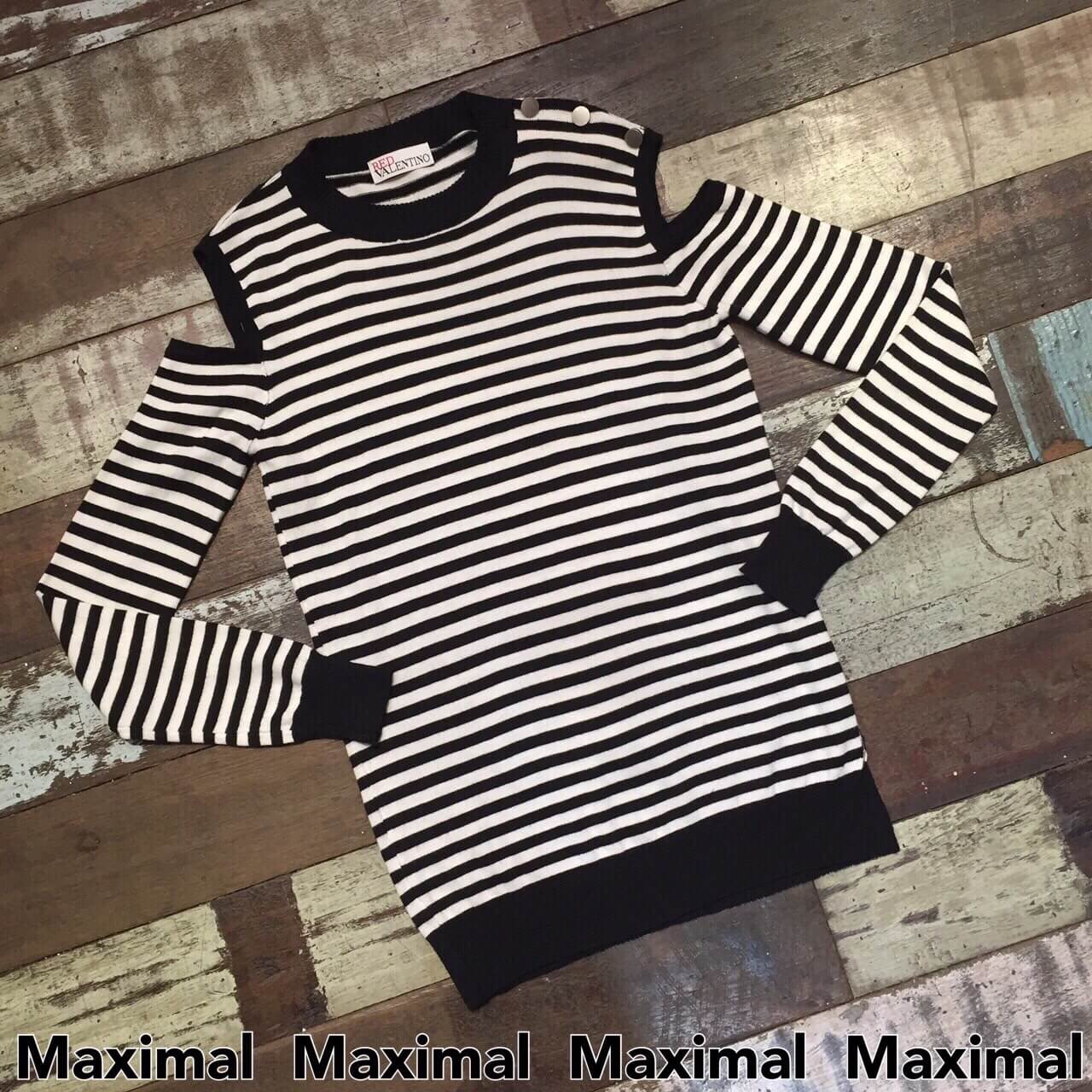 Valentinoเสื้อนิตติ้งแขนยาวเว้าหัวไหล่แต่งกระดุมเงิน