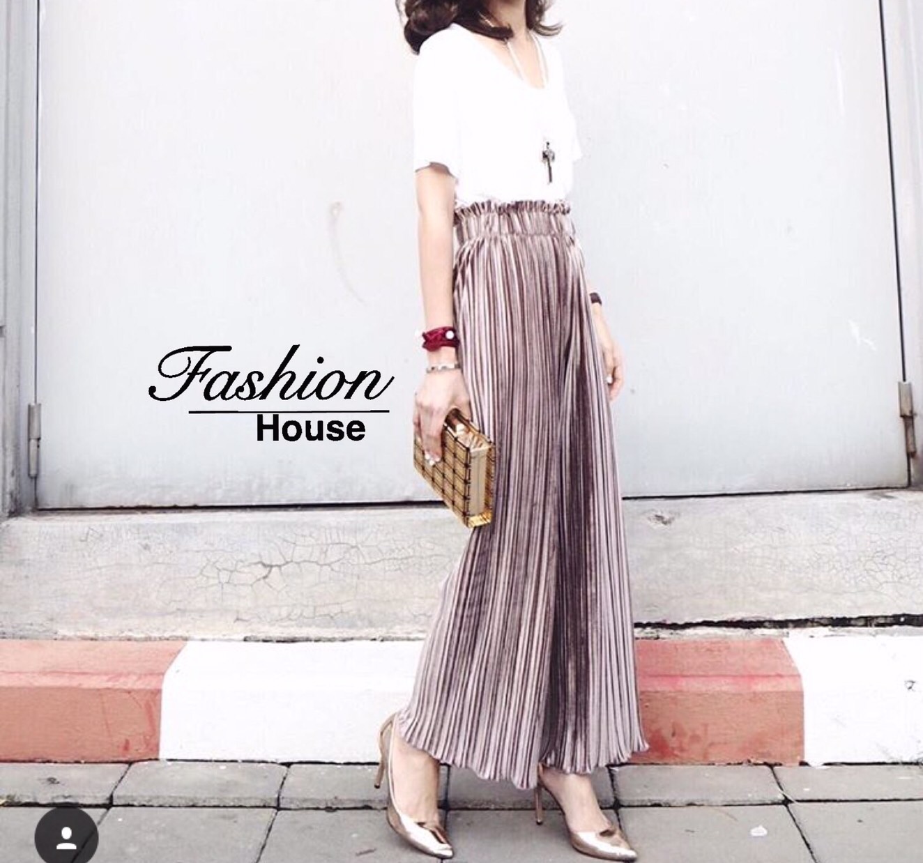 กางเกงผ้ากำมะหยี่อัดพลีทแต่งห่วงที่เอว ผ้านุ่มมีน้ำหนักใส่สวย