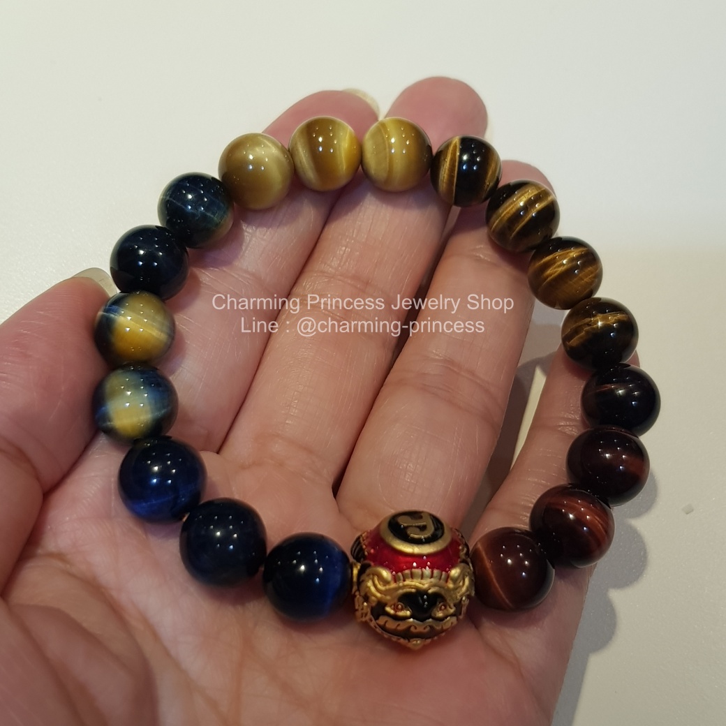 ลูกอมพระราหูนอโม ศรีวิชัย เนื้อสัมฤทธิ์ชุบทอง ลงยาสีดำแดง พลิกหนุนดวงชะตาราศีกลับร้ายกลายเป็นดี เสริมดวงหนุนดวงชะตา เสริมฐานะและเสริมเป็นความมงคลต่างๆในชีวิต และ ป้องกันภยันตราย ร้อยพร้อม 5 พยัคฆราช Tiger Eye Multi Colors หินตาเสือครบทุกสี 10 มม