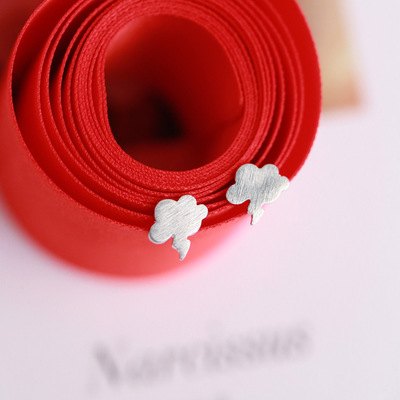 ต่างหูสำหรับผิวแพ้ง่าย เงินแท้ 92.5% เมฆฝนลมหนาว