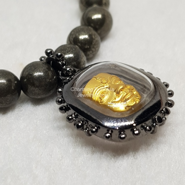 หน้ากากขุนแผนหน้าทอง อาจารย์สุบิน นะหน้าทอง พุทธคุณ มหาเสน่ห์ หลงใหล เข้าหาผู้ใหญ่ เมตตา ร้อยพร้อม ไพไรต์ เรียกเงินเรียกทอง *เป็นความเชื่อส่วนบุคคล โปรดใช้วิจารณญาณในการตัดสินใจ*