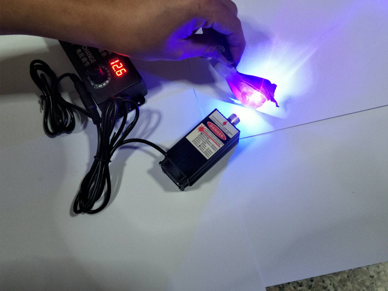 OT55 หัวแกะสลักเลเซอ 500MW ใช้ไฟ 12V 2A สำหรับงาน DIY