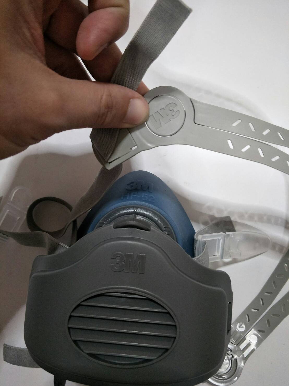 OT66 หน้ากาก 3M รุ่น HF-52 กันฝุ่น 2.5PM แก๊สพิษ ฝุ่นละอองเชื้อต่างๆ คุณภาพสูงพร้อม ไส้กรอง 20 ชิ้น