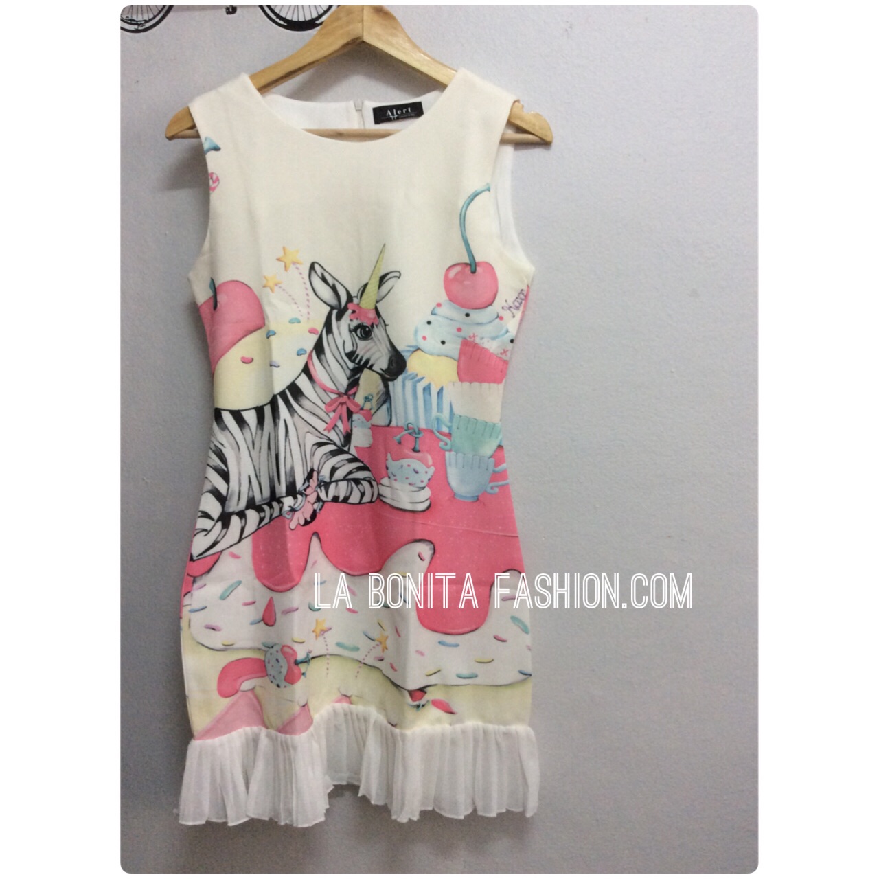 เดรสผ้าพิมพ์ลาย ลายม้าลายน่ารักหวานๆ