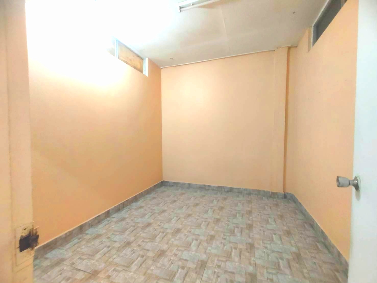 ทาวน์เฮ้าส์ 2 ชั้น มหาชัย ถ.เดิมบาง สถานีรถไฟคลองจาก ถ.พระราม 2 เมืองสมุทรสาคร ขายถูก 19.8 ตร.ว. ทำเลใจกลางเมืองมหาชัย