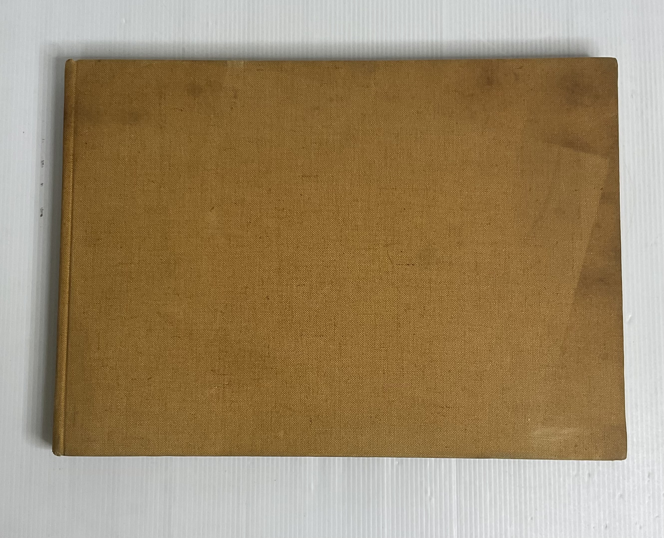 Perfume : Photographs and Text William Irving Kaufman 1974 90-99% Hardcover