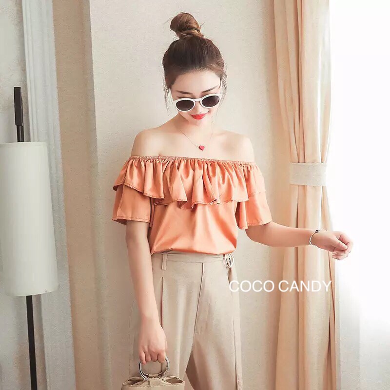 เสื้อเปิดไหล่ระบายผ้าซาติน ช่วงไหล่ใส่ยางยืดรอบน่ารักมากๆๆ