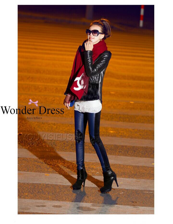 ผ้าคลุมไหล่ผืนใหญ่จากแบรนด์CC เนื้อผ้าหนานุ่ม ผืนใหญ่ ก้วาง เกร๋สุดๆด้วยดีเทลเย็บติดกับ ผ้าชีฟองสีเดียวกัน