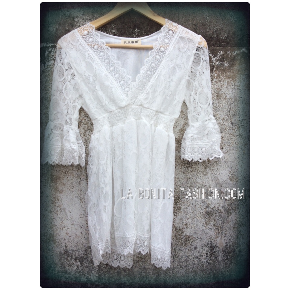 Topshop V-Necked Mini Dressมินิเดรสลูกไม้ ท้อบช้อป มีสม้อกใต้อกเพื่อเน้นทรง