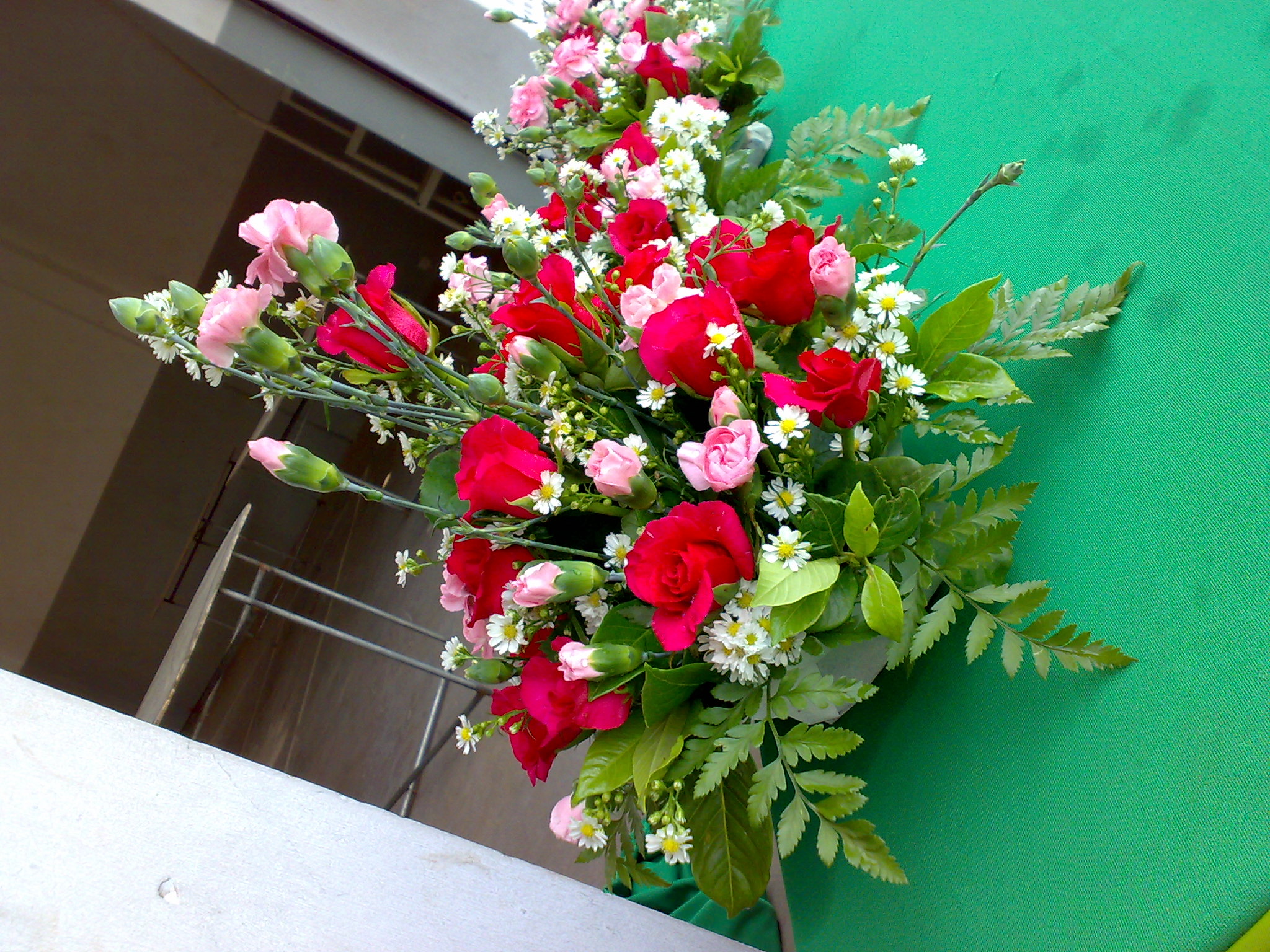 ซุ้มดอกไม้สดถ่ายรูป