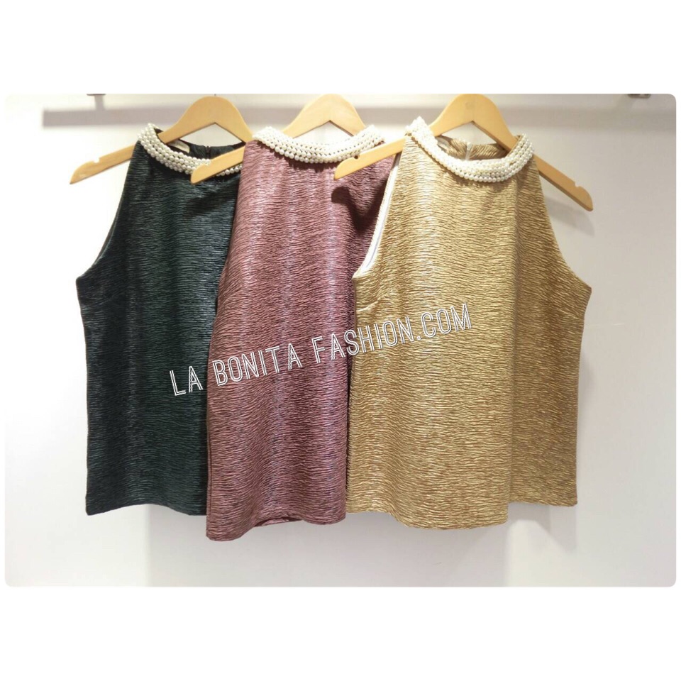 Up Town Pearl Blouse เสื้อแขนกุดเว้าผ้ามี textureนูน คอประดับมุก (รอบคอ)