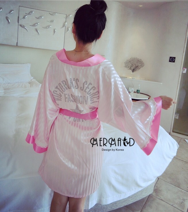 ชุดนอน สไตล์ victoria Secret Detail : น่าร๊ากกกกกก ( เซ็ทชุดนอน 4 ชิ้น ) สีหวานๆ ตะมุตะมิวนไปคร๊า สวยงามเอาเรื่องเลยทีเดียว เซกซี่แบบเบาๆ สาวๆเราต้องสวยแม้กระทั่งตอนนอน