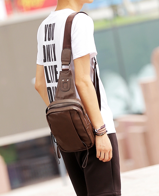 พร้อมส่ง กระเป๋าผู้ชายคาดไหล่ แฟขั่นเกาหลี