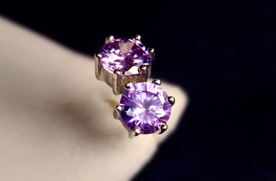 ต่างหูสำหรับผิวแพ้ง่าย เงินแท้ 92.5% Silver Eardots 6 leg