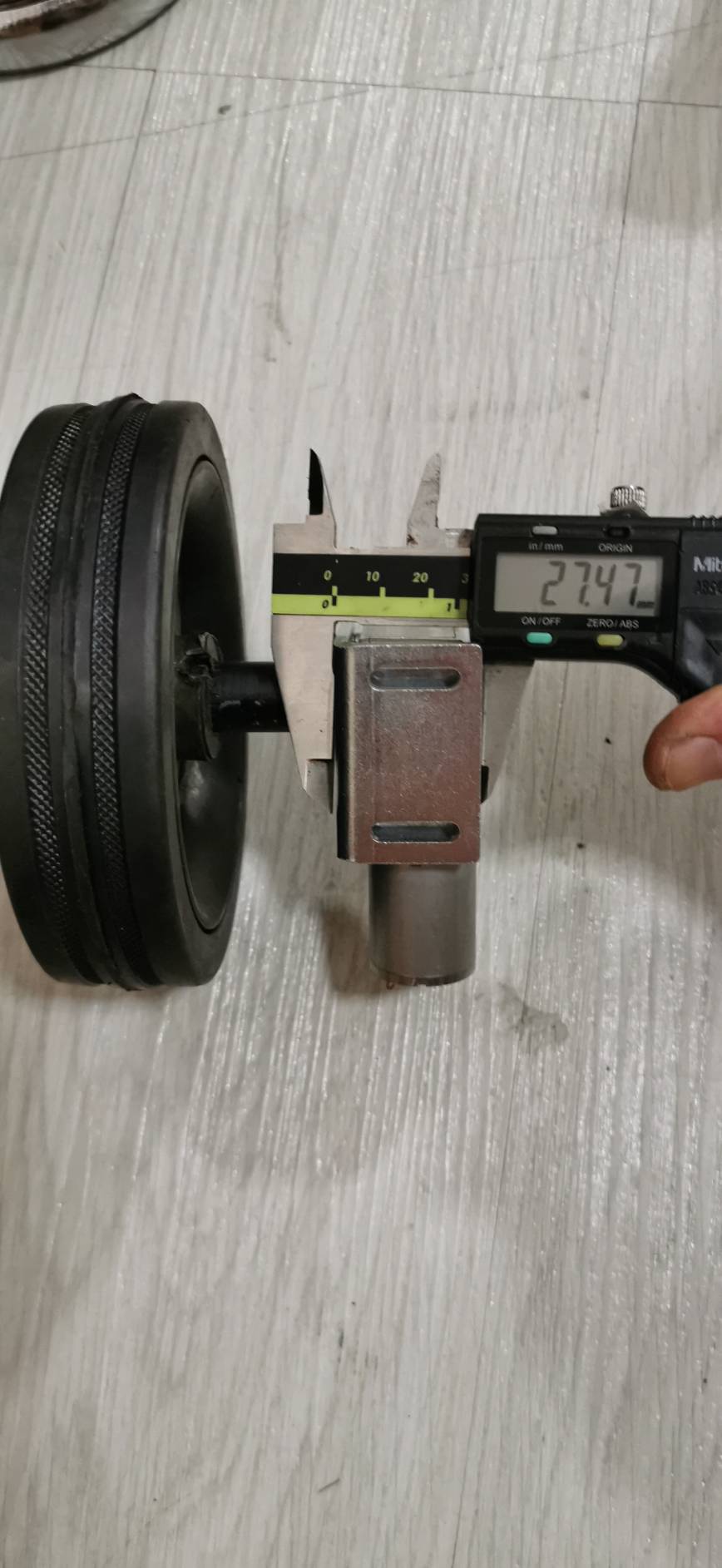 MO31 ชุดล้อ 5 นิ้ว ติดมอเตอร์ 12V แรงบิดสูง 40 รอบ/นาที สำหรับ DIY