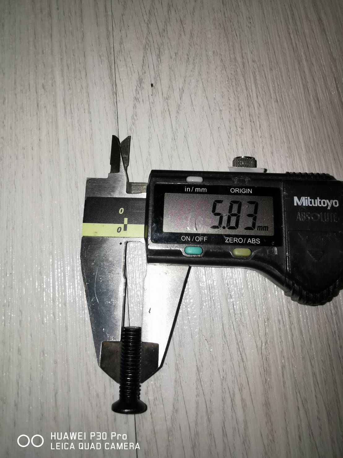 AD39 น็อตเกลียวซ้าย M6 สำหรับยึดหัวจับสว่าน 4 หุล