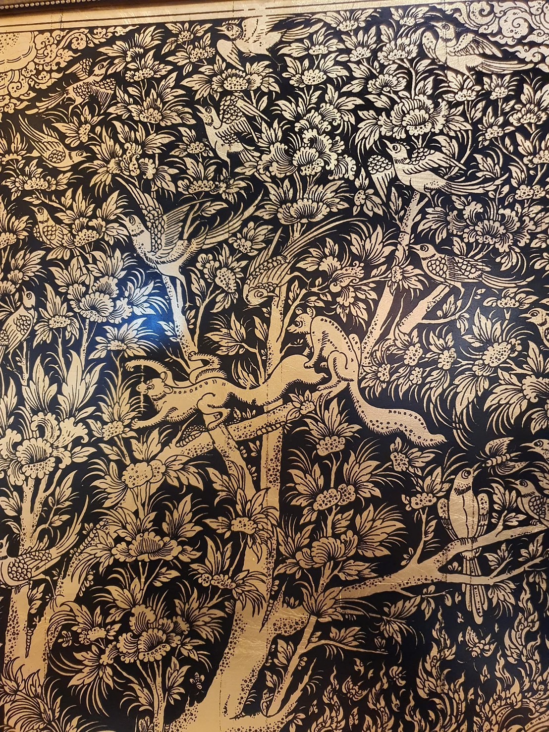 ภาพสิงห์คู่ ลงรักปิดทอง ภาพวาดปิดทอง ลายสิงห์คู่