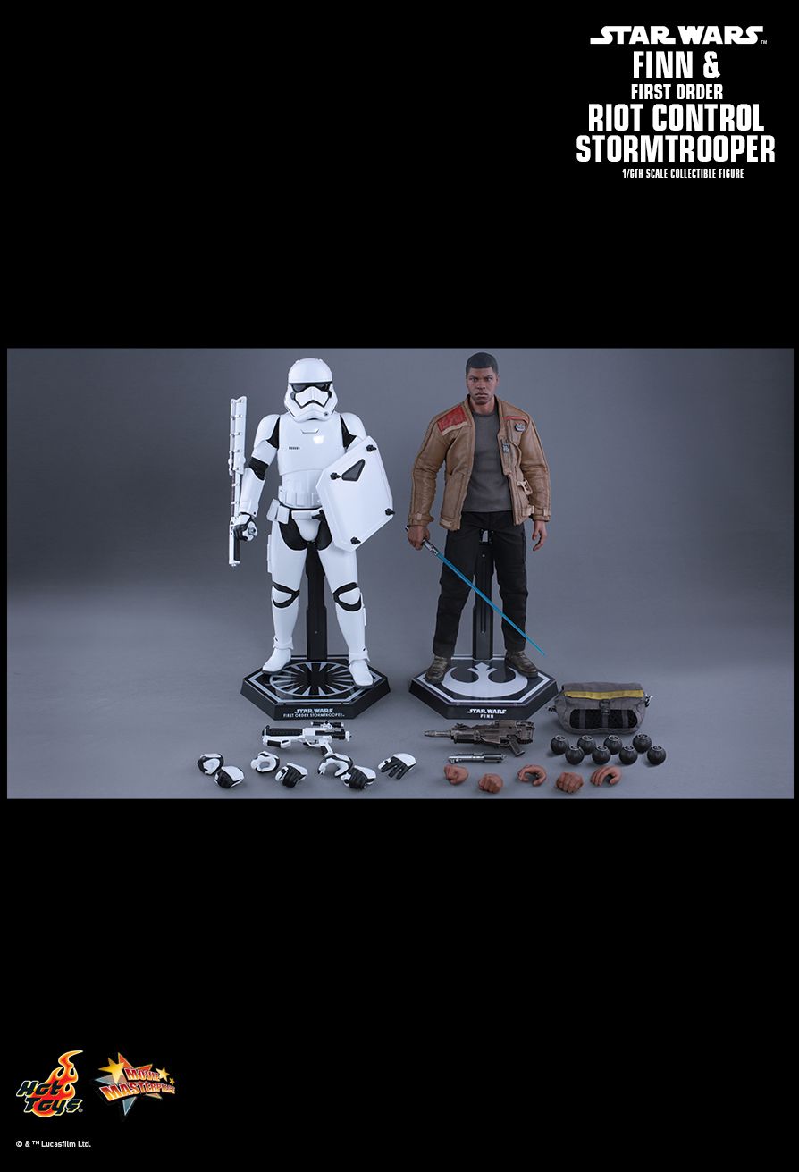 Hot Toys MMS346 STAR WARS: THE FORCE AWAKENS - FINN & STORMTROOPER