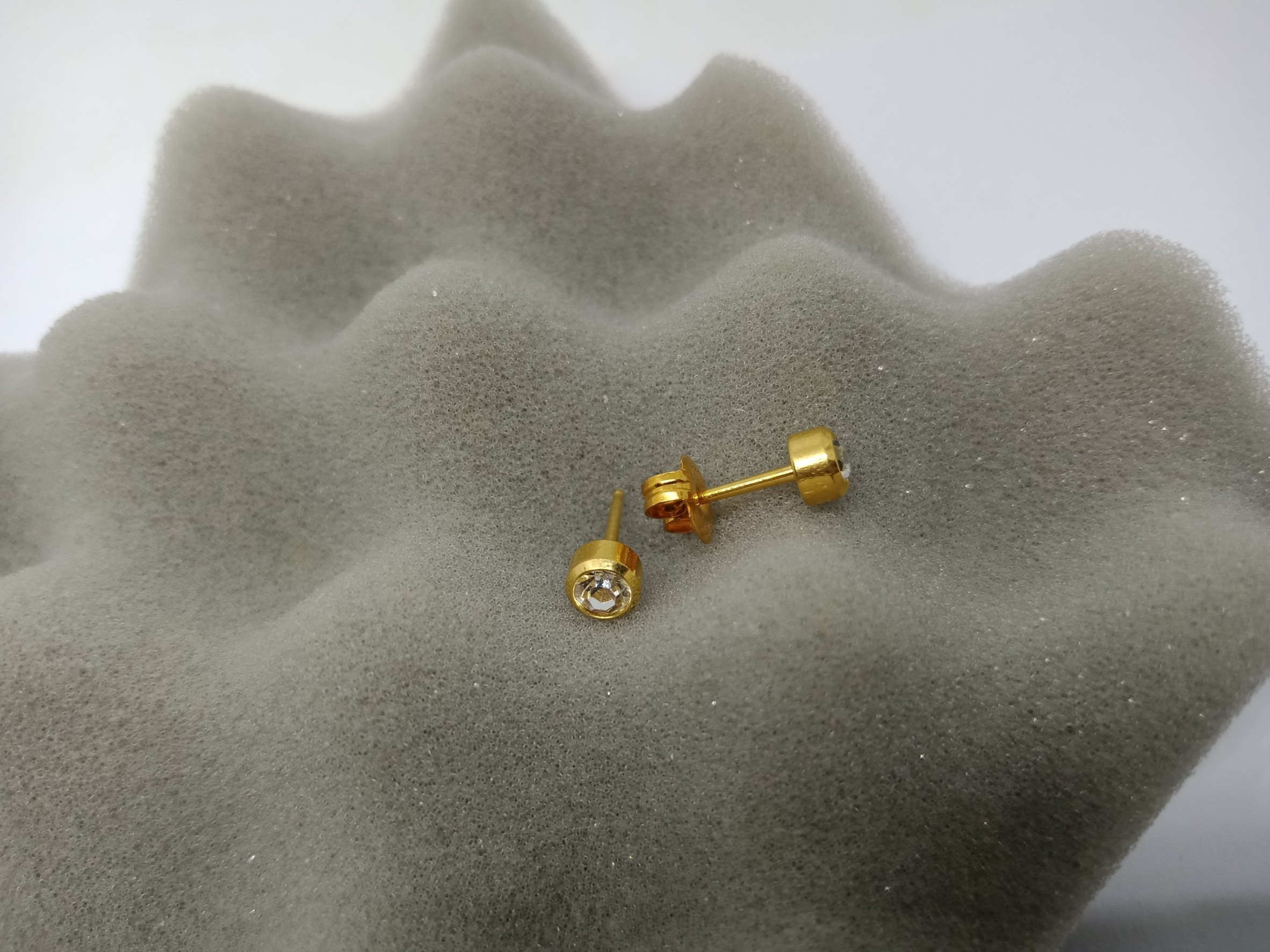 “เช็คสินค้าทัก line ก่อนโอนนะคะ” Bezel