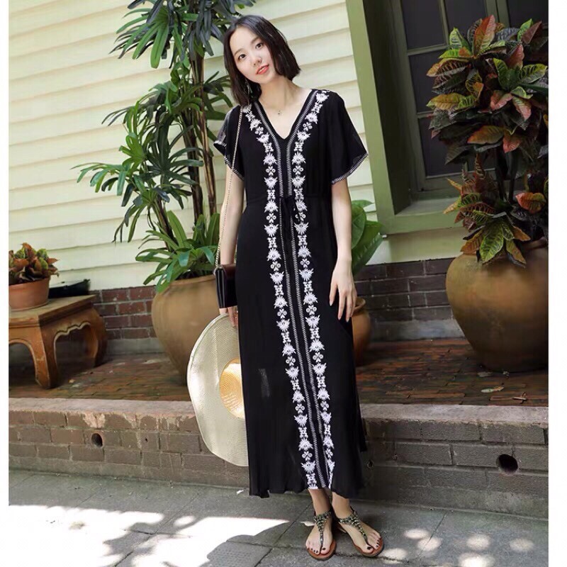 เดรสโบฮีเมียน เดรอคอวีปักลายสวย