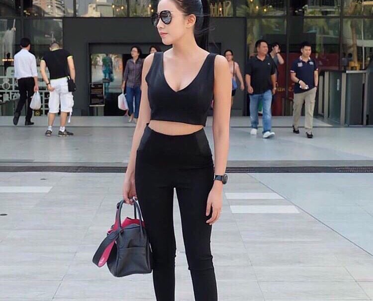 พร้อมส่ง รอบ 5. Hot!!! ม้ากกกกกกกกก รอบสุดท้าย ค้า กางเกงสกินนี Wara กางเกงสุดฮิต ใส่กับอะไรก้อสวย เกงผ้าสกินนี เก็บทรงสวยเป๊ะ มาก พูดเลยคะ คนถามหาเยอะมากจัดมาให้อีกรอบ ละนะคะ