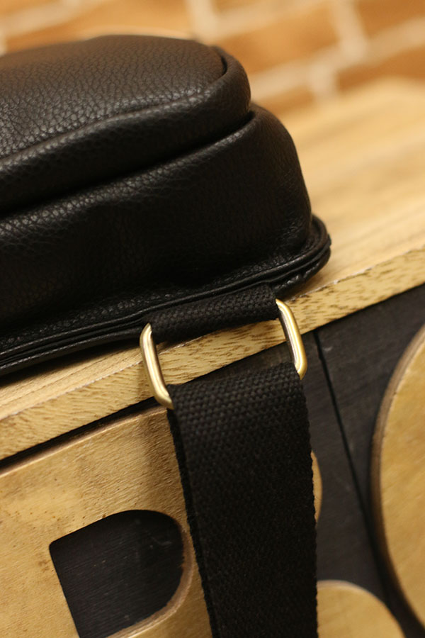 พร้อมส่ง กระเป๋าผู้ชายแฟขั่นเกาหลี