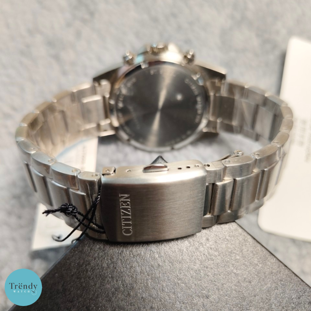 นาฬิกาข้อมือผู้ชาย CITIZEN Quartz Chronograph ขนาดตัวเรือน 43 มม.ตัวเรือน /สาย Stainless Steel