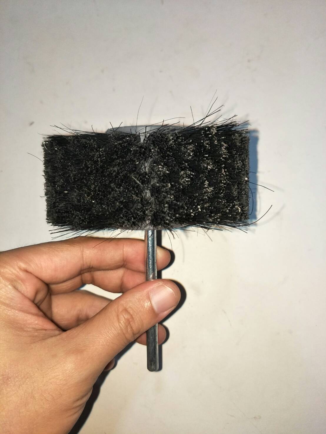 B05 แปรงขัดแว็ก ขนนิ่ม แกน 6 มิล 3.5 นิ้ว สำหรับลงแว๊ก