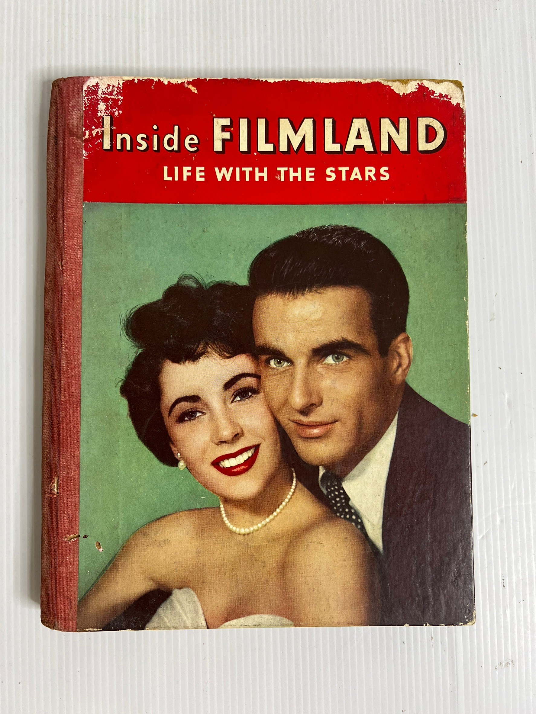 INSIDE FILMLAND LIFE WITH THE STARS n/a 1 Jan. 1940 90-99% Hardcover