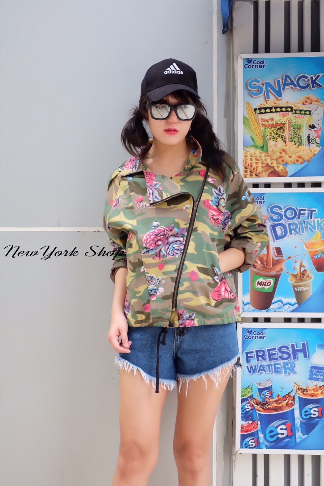 เสื้อแจ็กเก็ตลายพรางสีเขียวแบบทหารพิมพ์ดอกกุหลาบ ผ้าสวยงานสวยค่ะ งานสไตล์ zara ห้ามพลาดกันเลยนะค่ะ