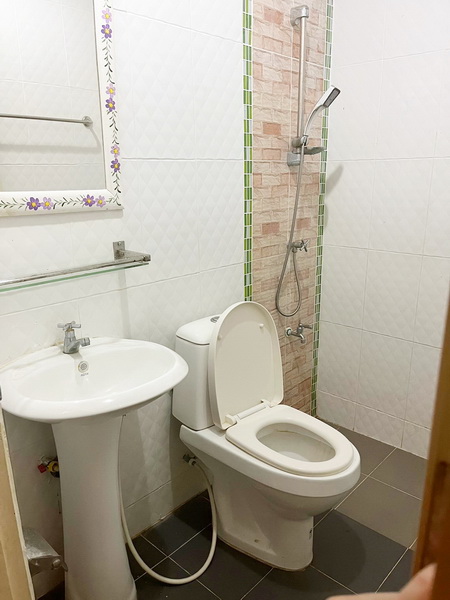 ทาวน์เฮ้าส์ 2 ชั้น ม.อู่ทองเพลส 2 คลอง 3 ลำลูกกา (ซ.เปียนนท์) ปทุมธานี ทำเลถนนเมน ห่างสถานีรถไฟฟ้าคูคตเพียง 5 นาที บ้านสวย ตกแต่งใหม่ พร้อมอยู่