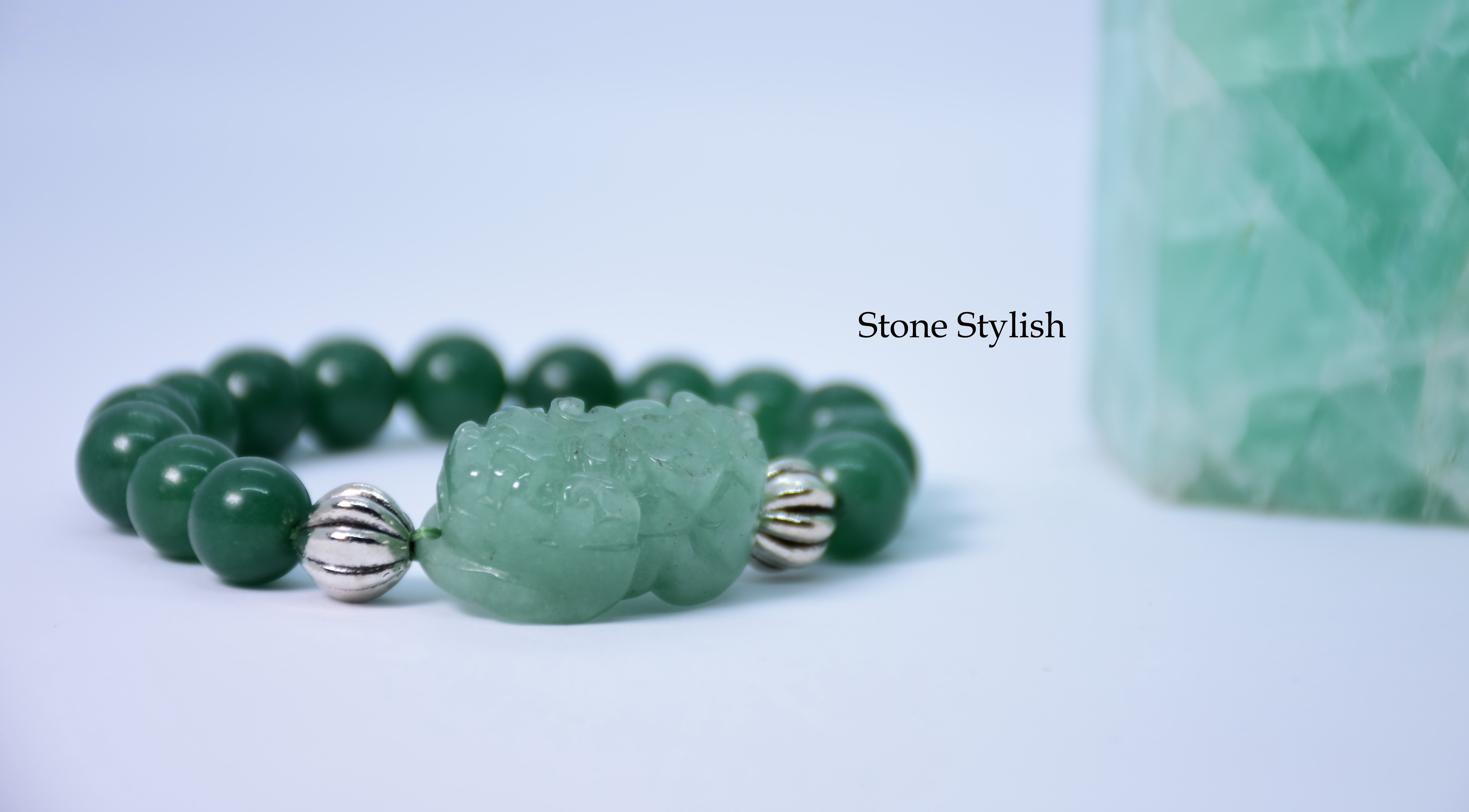 **สินค้าหมด**สร้อยข้อมือ กรีนอเวนเจอรีน บราซิล (Green Aventurine Stone) ขนาด 10 มิล ใส่หัวปี่เซี๊ยะ