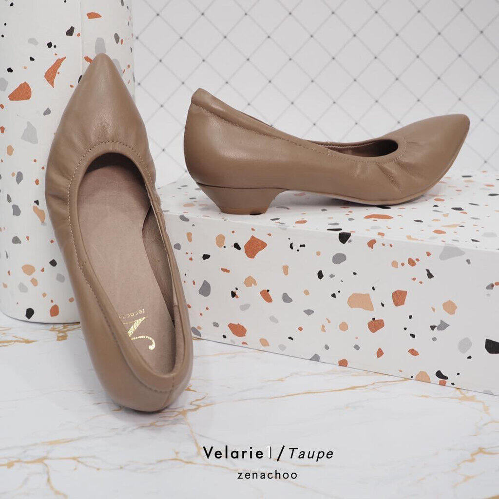 ทรงปกติ เปลี่ยนไซส์ได้ ไม่รับคืน รุ่นขายดี Zenachoo Velarie1 สูง 1 นิ้ว สีTaupe รองเท้าหัวแลมหนังแกะแท้