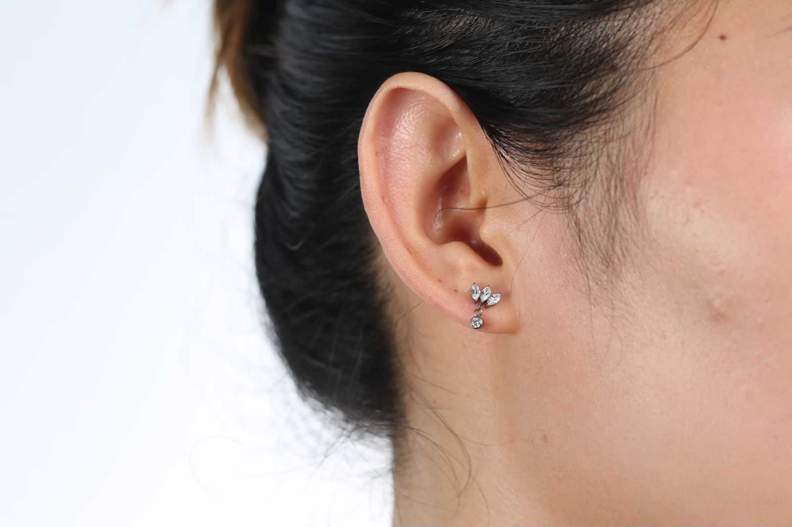 “เช็คสินค้าทัก line ก่อนโอนนะคะ”ไทเทเนี่ยม 100% ต่างหูสำหรับผิวแพ้ง่าย Tri dt จิวแป้นแบนขันน็อต ขนาดก้านปกติ ราคา/ข้าง ETC117